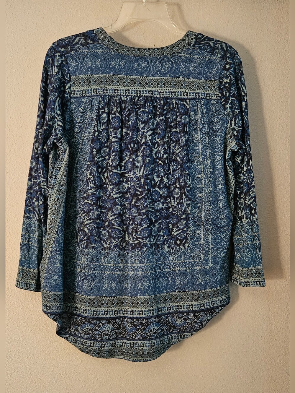 Boho V-Neck Floral Print Women's Top in Blue - Picture 2 of 8